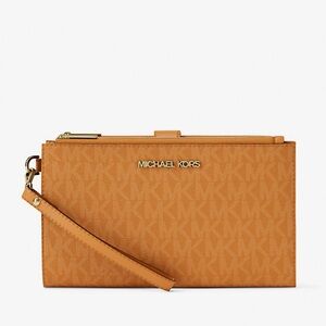 MICHAEL KORS Jet Set Lg Double Zip Signature Logo Wristlet Wallet
Radiant Orange